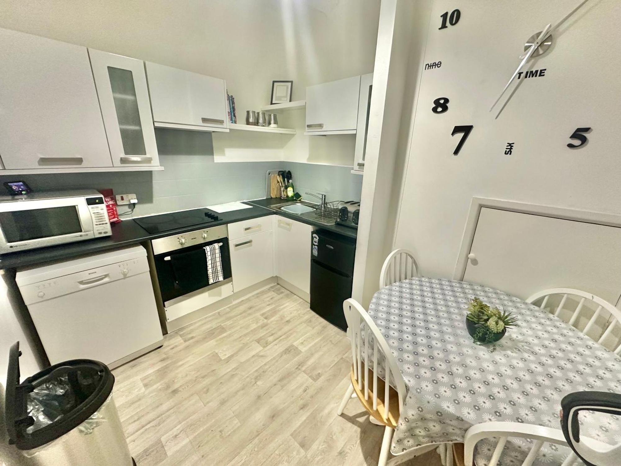 Homely Apartment In The Heart Of Town Centre - Sleeps 6 بورنماوث المظهر الخارجي الصورة